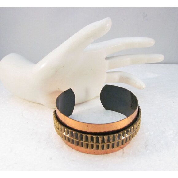 Vintage Southwestern Genuine Copper Cuff Bracelet with Textured Design - Picture 10 of 14